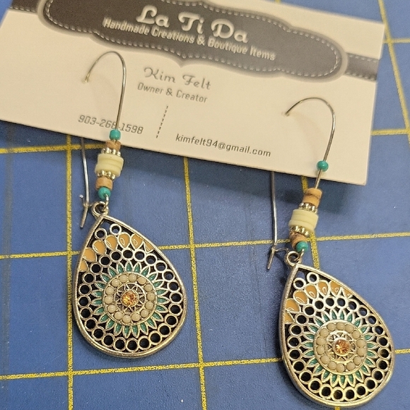 Silver Tone Teardrop 2.5" Earrings - Picture 1 of 1